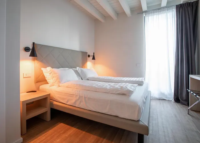 Ah Villaglori Boutique