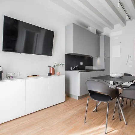 מלון Ah Villaglori Boutique 4*