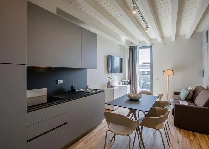 Ah Villaglori Boutique